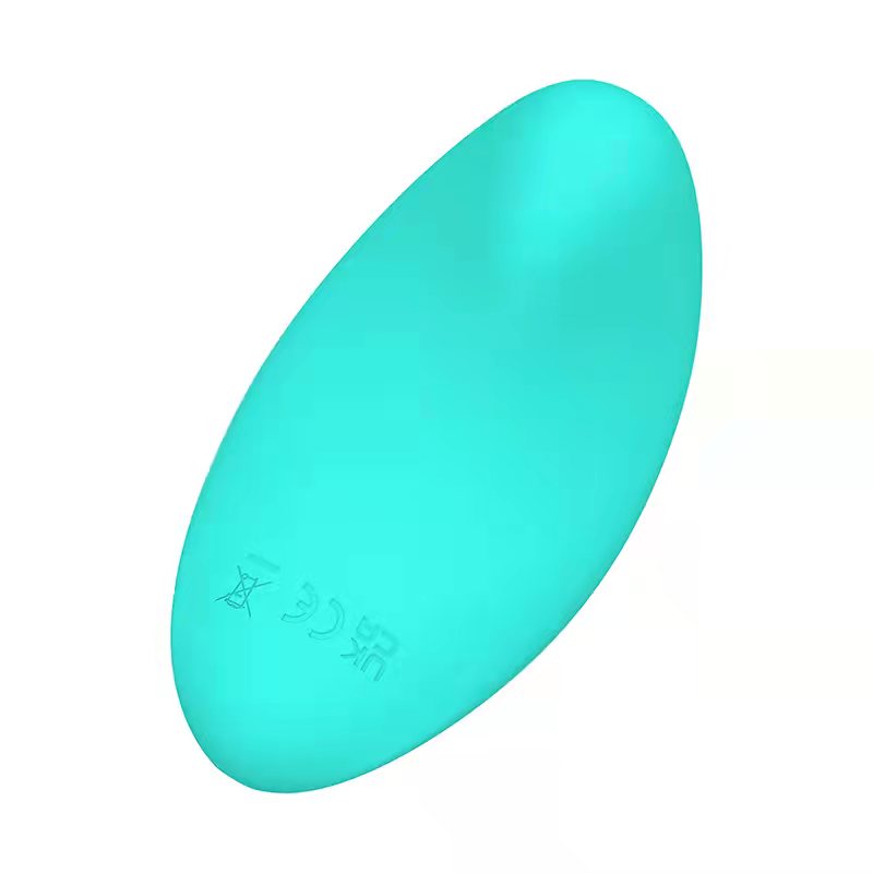 Stimulator Wearable Sassy Remote Control 10 Moduri Vibratii Puternice Silicon Lichid USB Verde Passion Labs