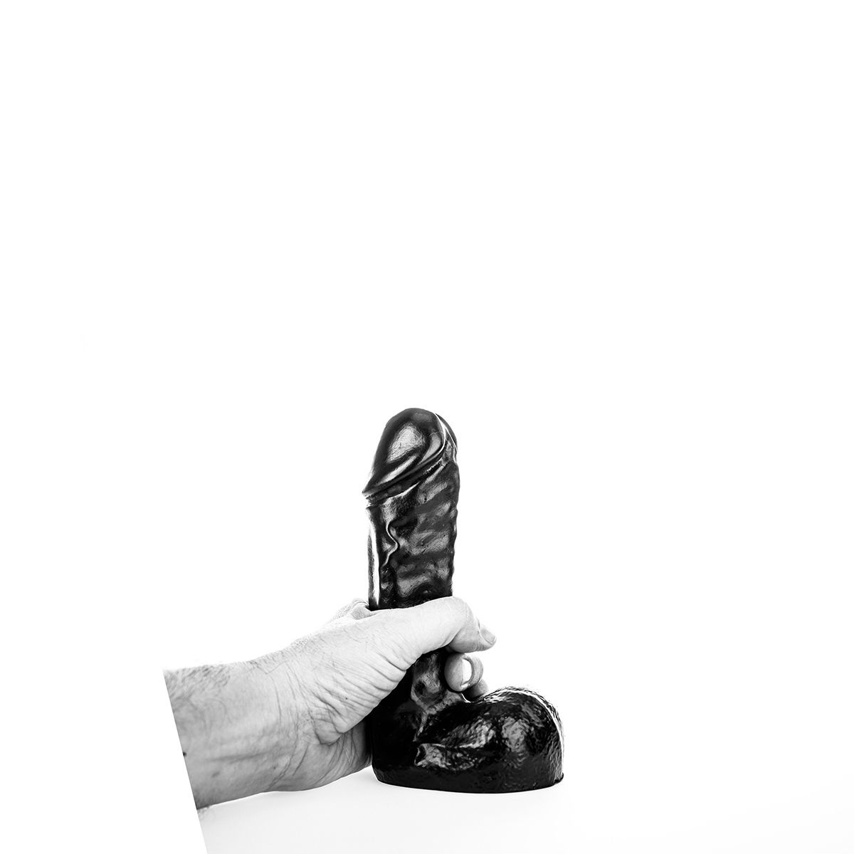 Dildo Realist All Black cu Testicule PVC Negru 19 cm