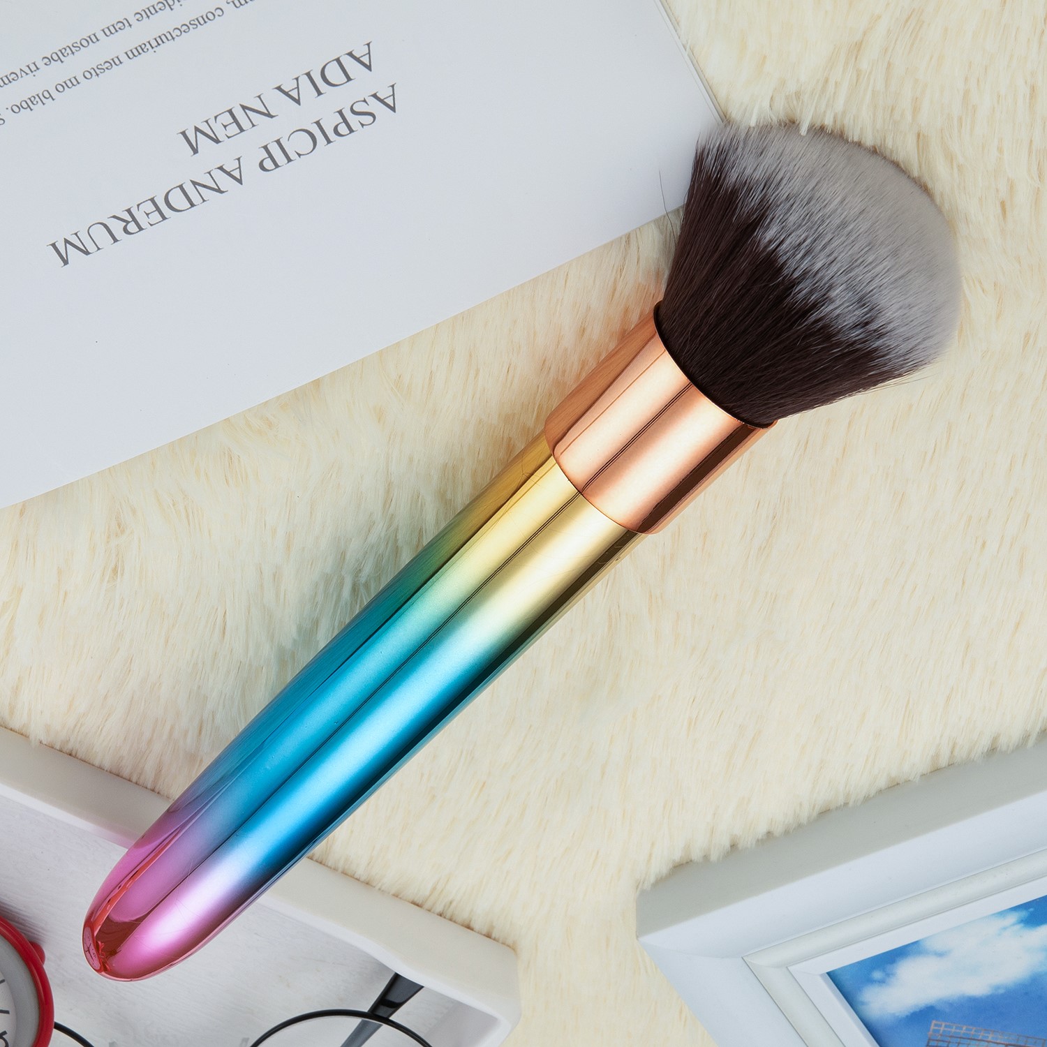 Vibrator Brush Me!, 10 Moduri Vibratii Puternice, USB Magnetic, Multicolor, 17 cm, Guilty Toys, Glamour