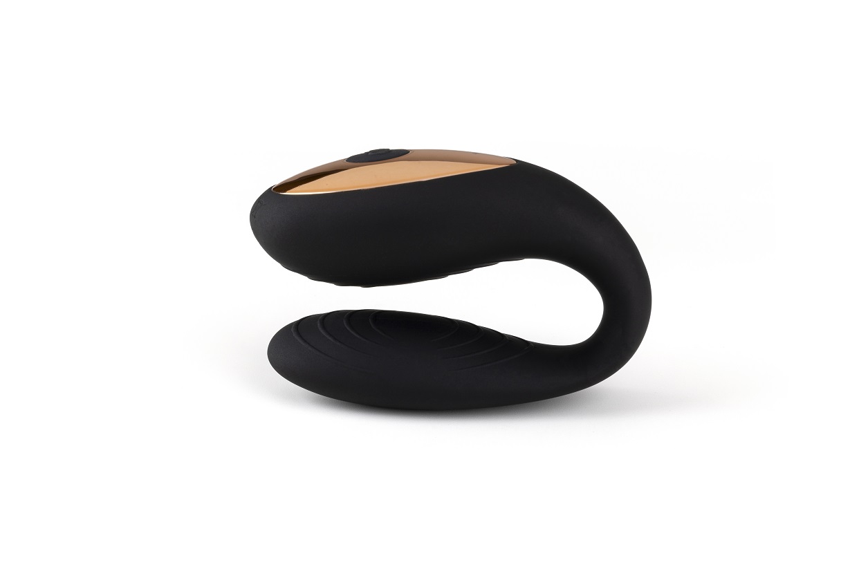 Vibrator Dublu E12, 7 Moduri Vibratii, 4 Viteze, Remote Control, Silicon, USB, Negru